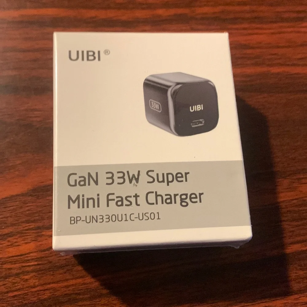 NWT UIBI GaN 33W Mini Fast Charger.